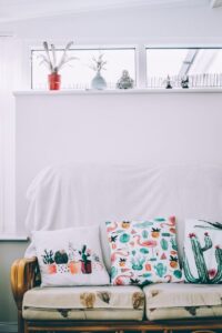 Simple Tips for Creating a Cozy and Inviting Living Space